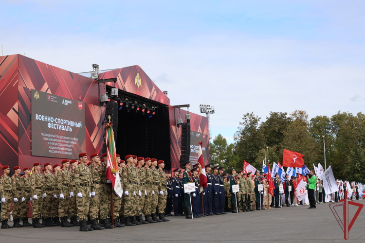 Военно-спортивный фестиваль «10 лет Росгвардии» собрал более 25 тысяч участников и гостей в «Лужниках»
