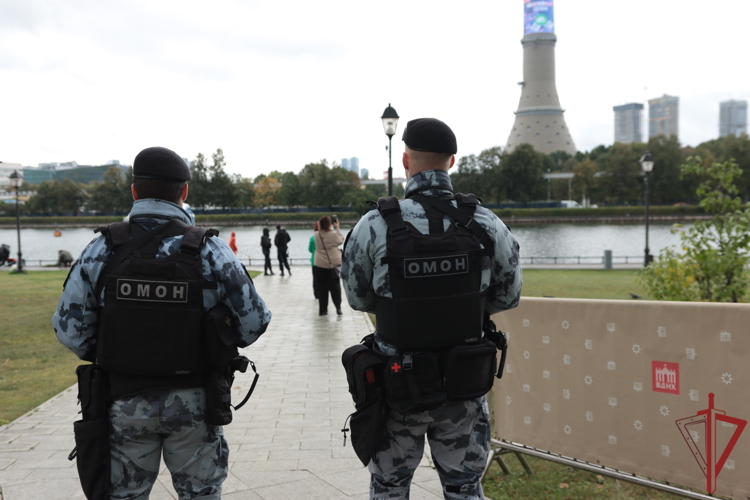При поддержке Росгвардии на ВДНХ прошел рыболовный фестиваль ко Дню города Москвы (видео)