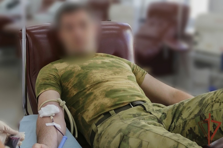 Участвующие в СВО росгвардейцы сдали кровь для пациентов больниц в ДНР